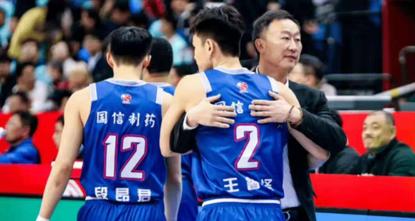 湖南男篮力克浙江队，保持连胜