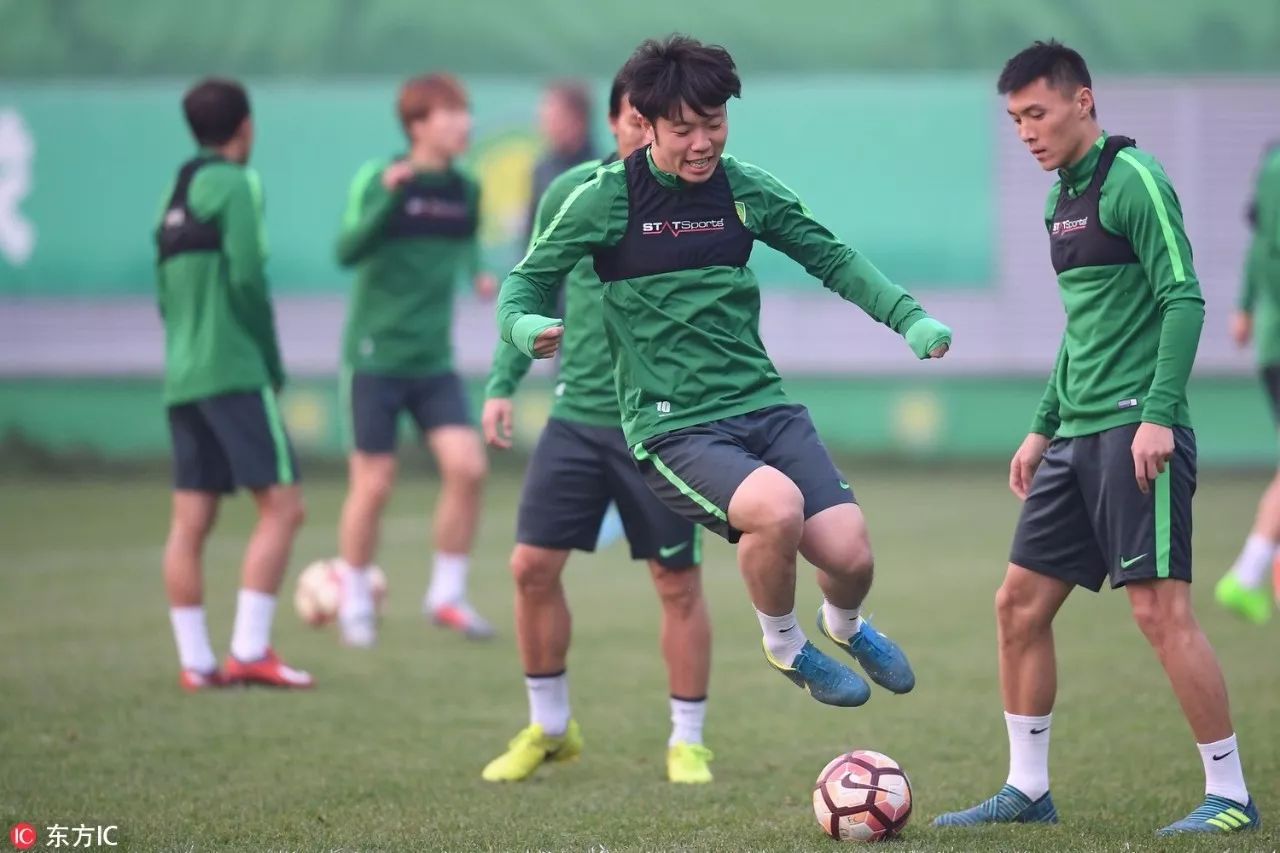 东方球队在比赛中获得惊人胜利