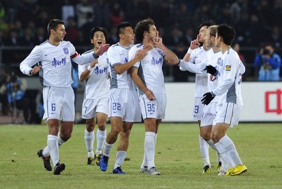 包含科威马卢运动员表现抢眼，成绩显著的词条