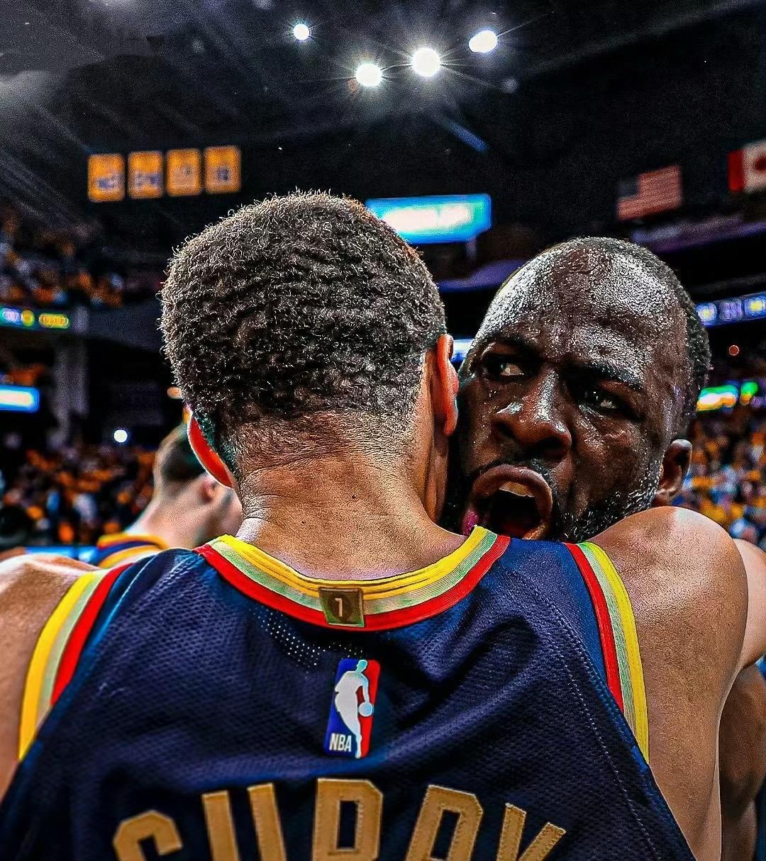 球员互相配合默契，形成强大的战斗力