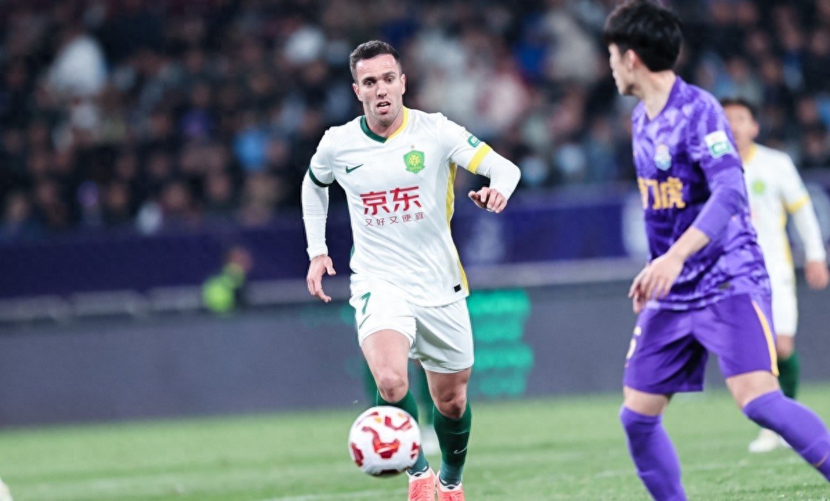 包含北京国安客场大胜重庆斯威，连胜开局的词条