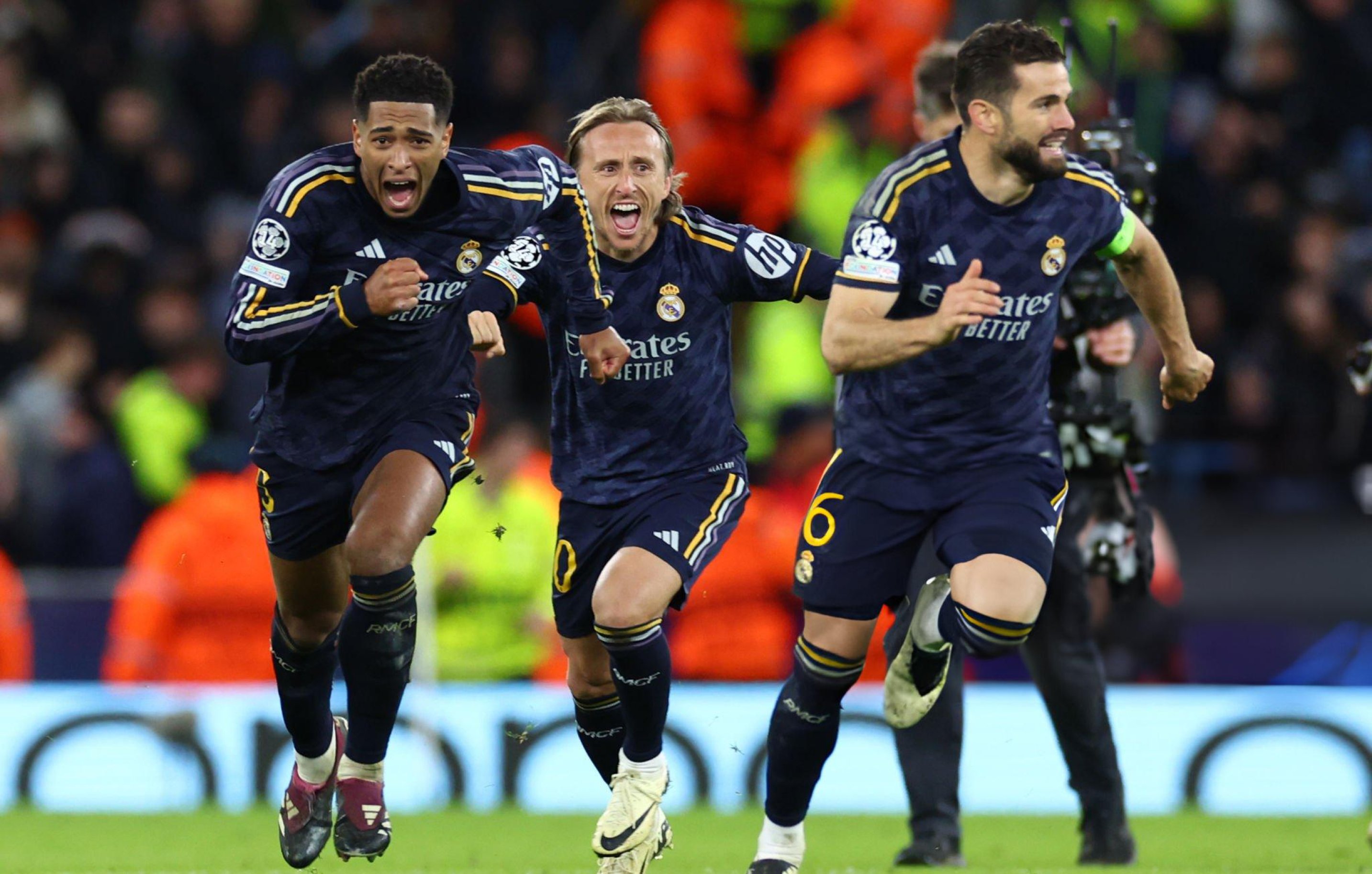 包含费雷斯连续取得胜利，晋级四分之一决赛的词条