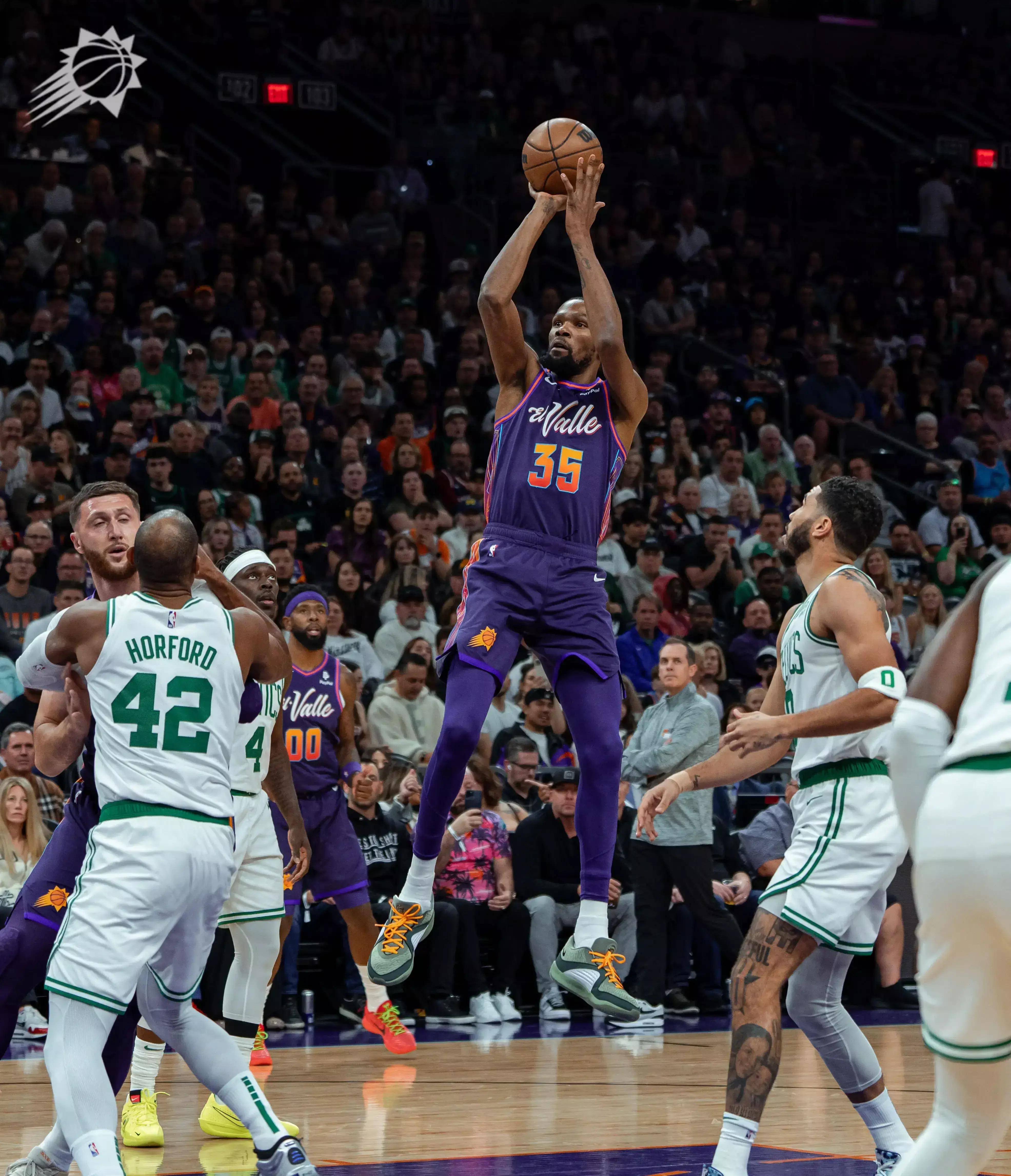 快船客场不敌小牛，乔治遭遇砍身