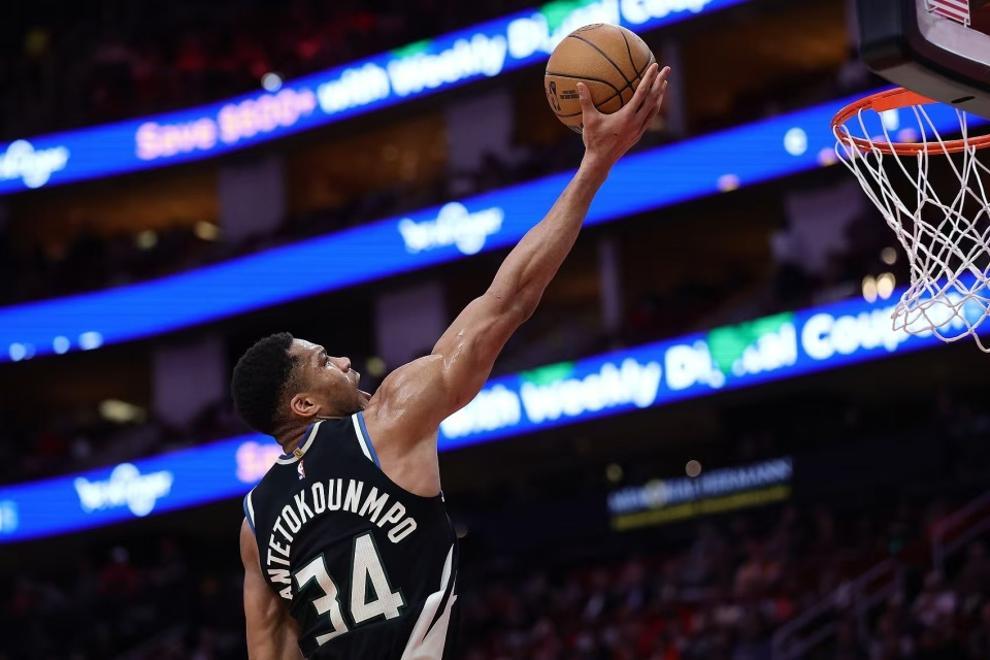 雄鹿击败76人，字母哥独得30+10，76人遭遇三连败的简单介绍