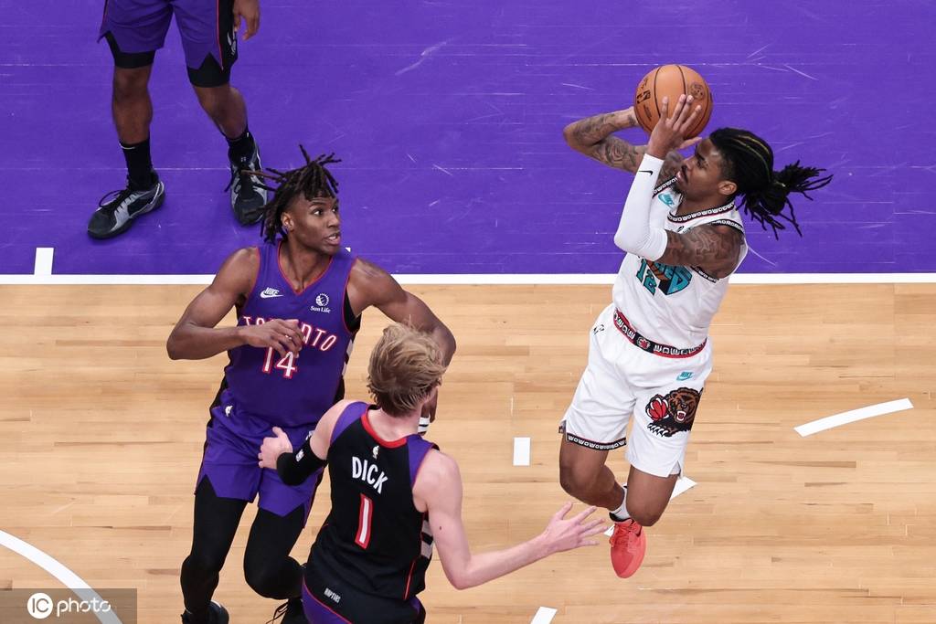 灰熊客场大胜尼克斯取得两连胜