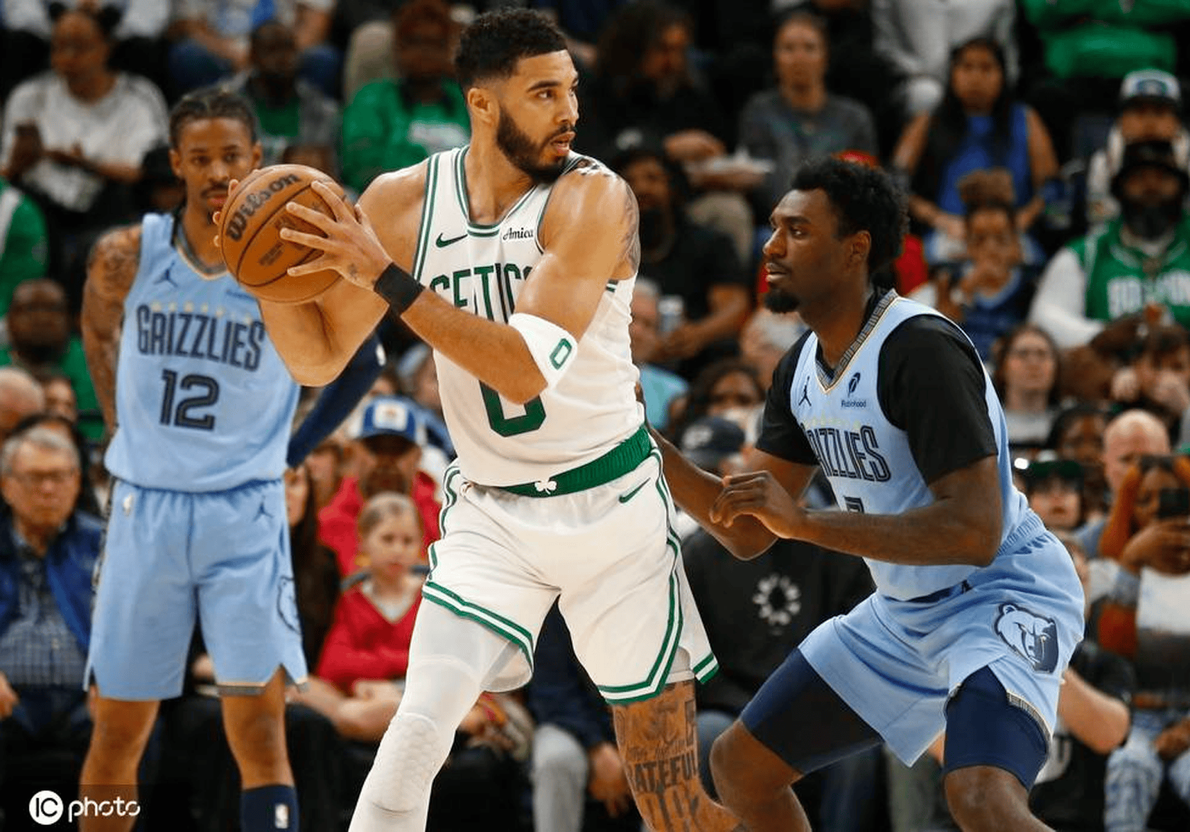 绿军战胜热火，塔图姆两双表现引关注