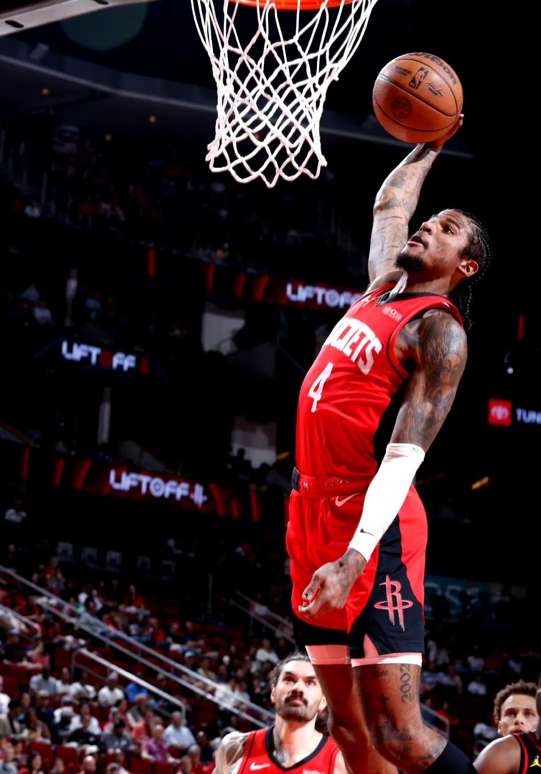 热火客场击败灰熊，太阳西部第一位置巩固