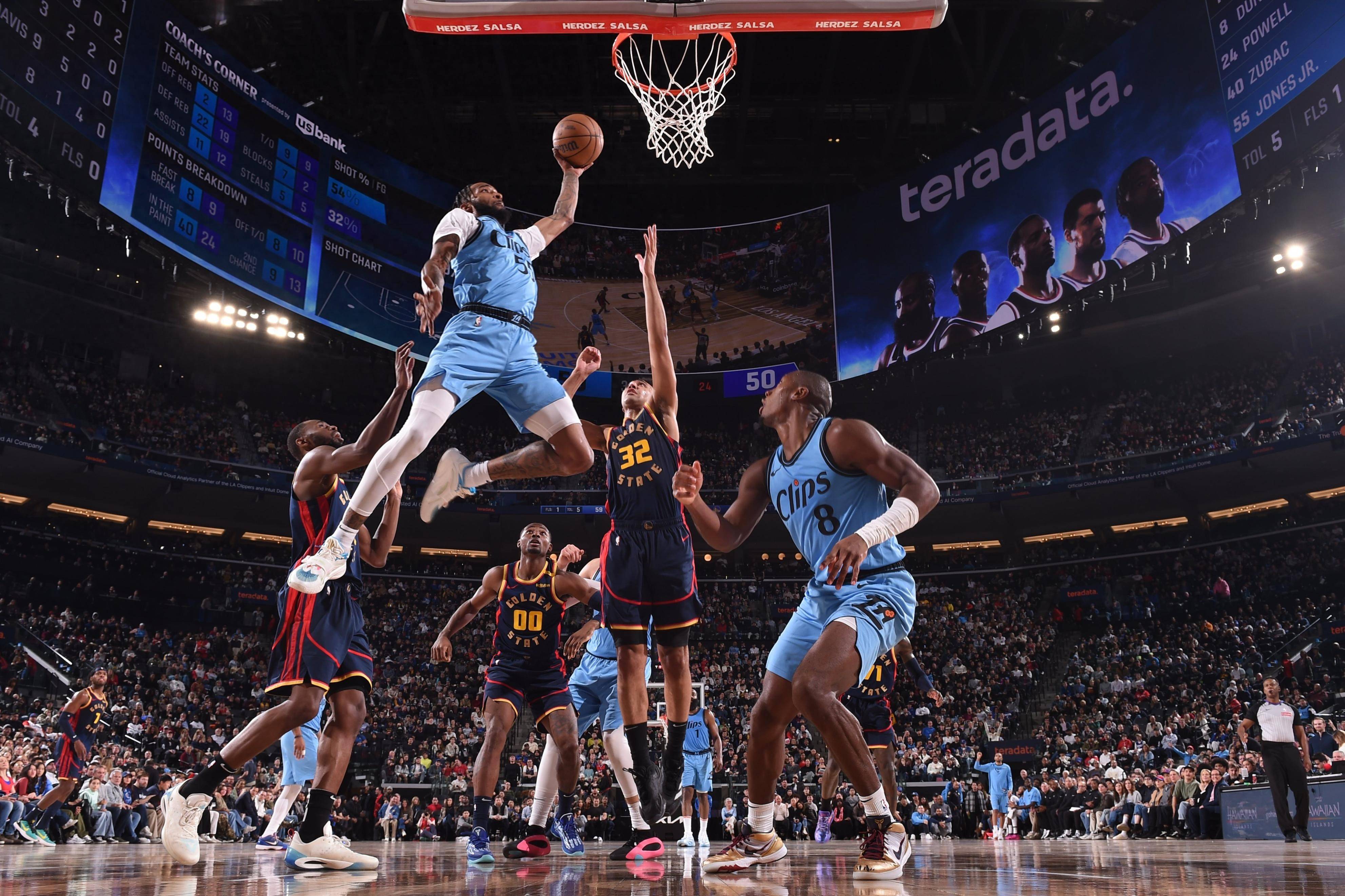 勇士负于小牛，康利砍下37分送勇士两连败