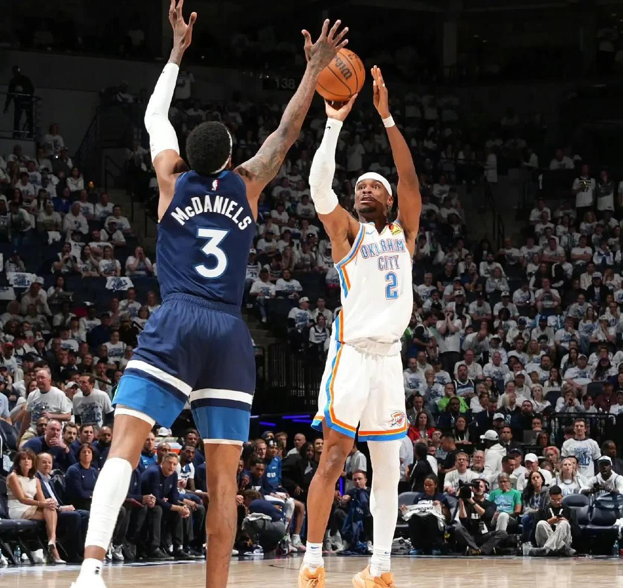 尼克斯险胜魔术,兰德尔轰38分 尼克斯险胜魔术,兰德尔轰38分